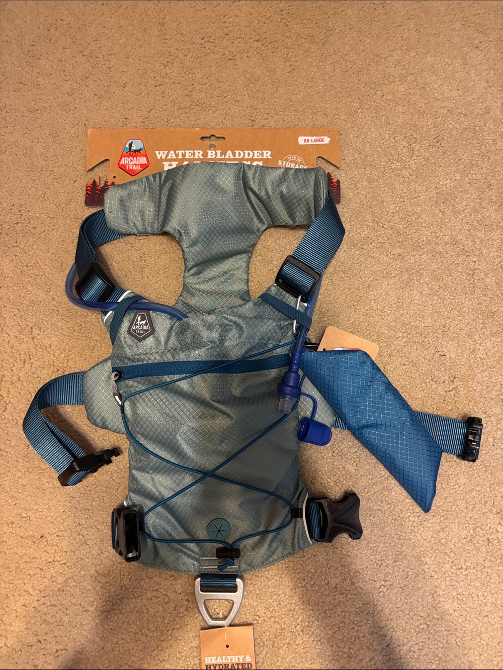 Arcadia Trail Water Bladder Harness NWT Size Large